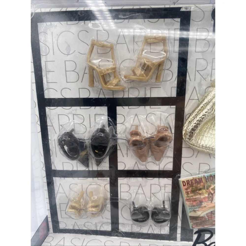 Barbie Basics 2009 Accessory Pack Look No. 02 Collection 001 Black Label Mattel